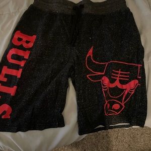 Chicago bulls shorts medium
